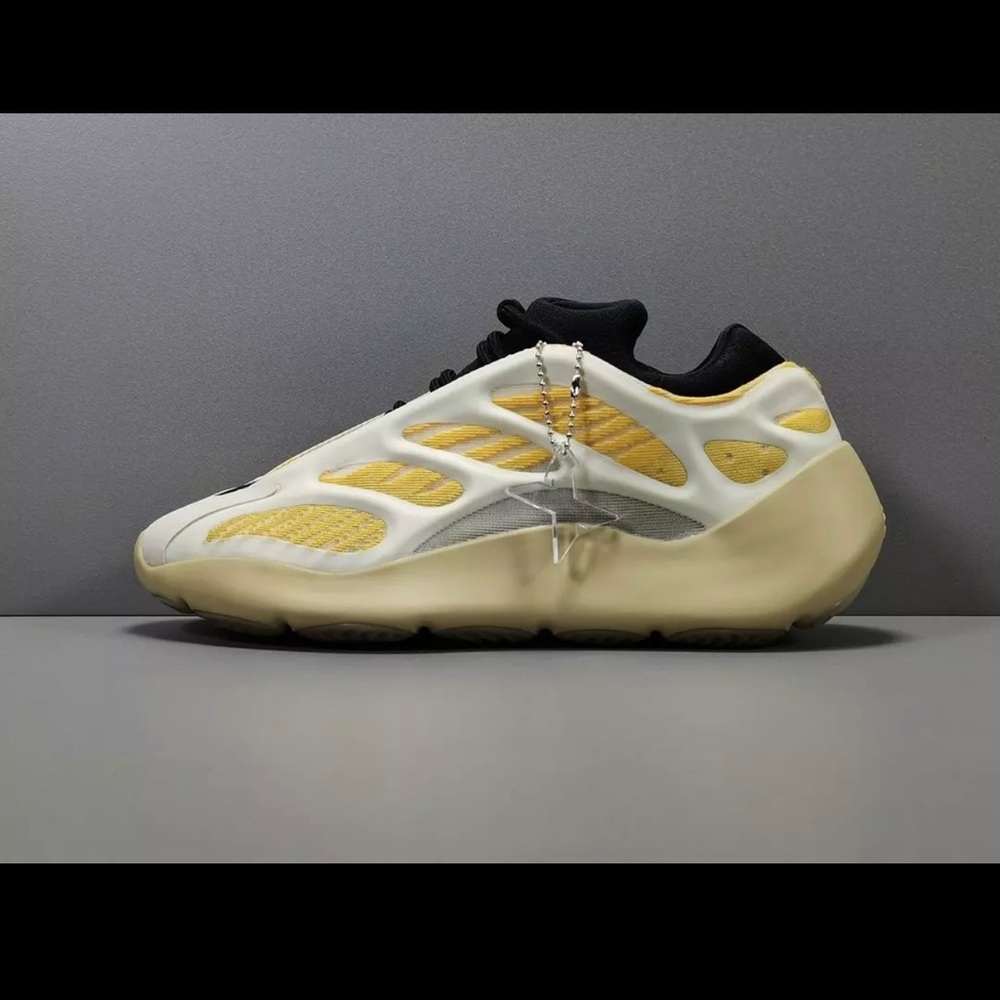 Adidas yezzy - Picture 4 of 7